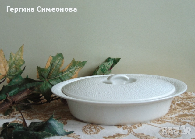 Голяма порцеланова купа с капак