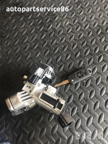 Контактeн ключ със заключващ механизъм и ключ за Mazda 6 2.2 дизел (2007-2011) GS1D66938A, K7400, снимка 2 - Части - 53714648