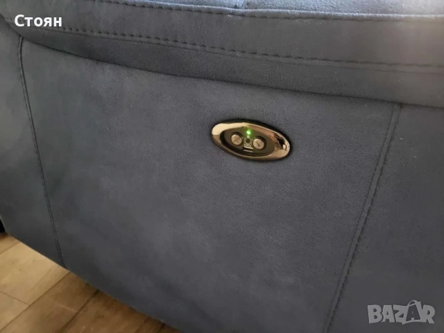 Син фотьойл от плат с електрически релаксиращ механизъм, снимка 4 - Дивани и мека мебел - 51955891