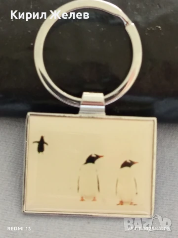 Много красив стилен дизайн ключодържател с пингвини перфектно състояние 49115