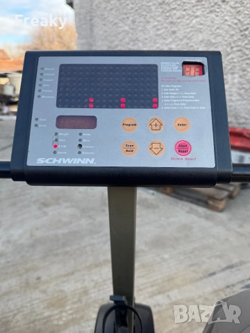 Велоергометър с облегалка schwinn 230i recumbent exercise bike schwinn 230i, снимка 5 - Фитнес уреди - 52950282