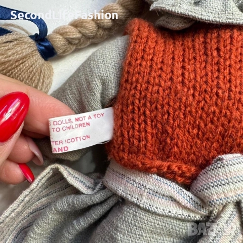 Порцеланова кукла Tregaardens Julehus Drobak от Норвегия, висока 25 см. Колекционерска кукла, рядка., снимка 3 - Колекции - 52516688