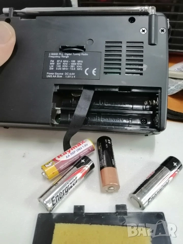 Радиоприемник TRONIC FM/SW/MW/LW , снимка 13 - Радиокасетофони, транзистори - 53730028