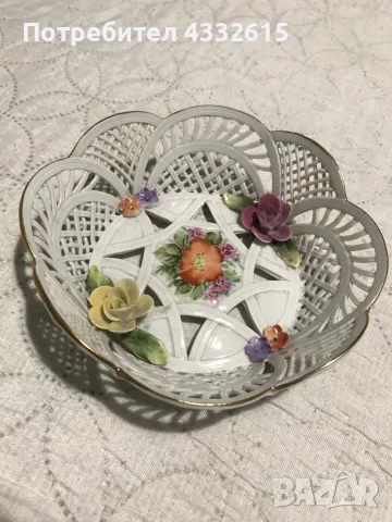 Декоративна порцеланова чинийка