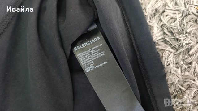 Balenciaga нова тениска с малко дупки , снимка 3 - Тениски - 51794550