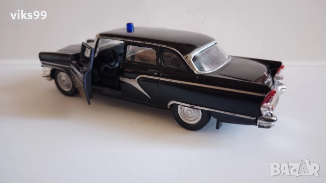 ГАЗ-13 "Чайка" Госбезопасность СССР Autotime 1:43, снимка 3 - Колекции - 52443440