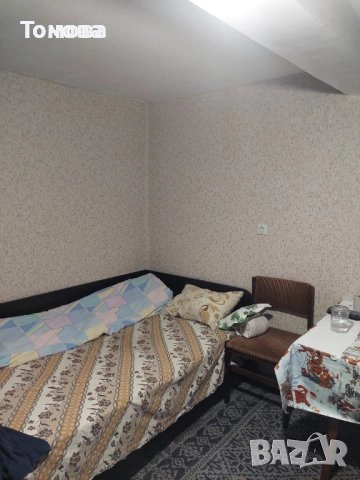 Продавам  двуетажна къща с двор в село Горна Бешовица, снимка 14 - Къщи - 43938383