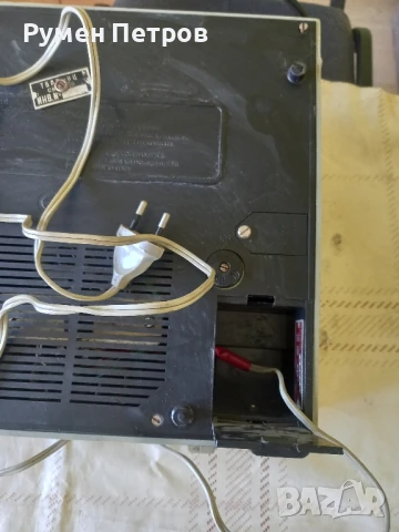 Магнетофон Tesla B57C, соц., снимка 8 - Антикварни и старинни предмети - 50977641