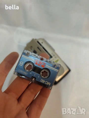Olympus Pearlcorder J500, компактен аналогов микрокасетен диктофон с касета, снимка 6 - Аудио касети - 53523377