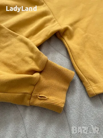 Суичър Bershka, снимка 4 - Суичъри - 48000717