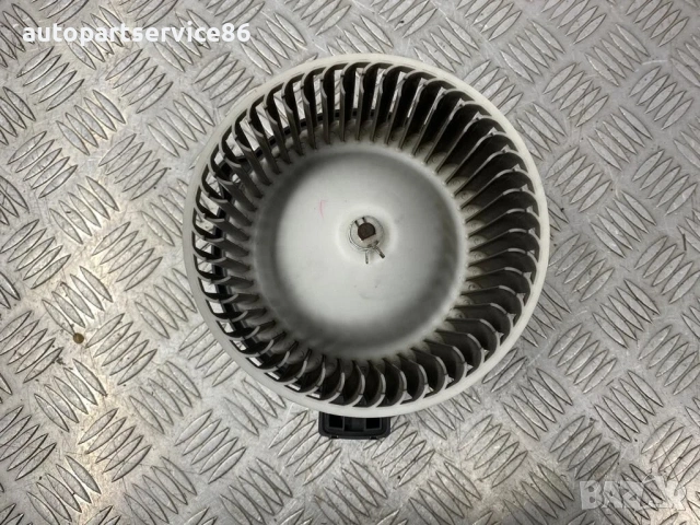 Мотор на вентилатор за отоплител за Mazda 6 2.2D (2007-2011) 872700-0690