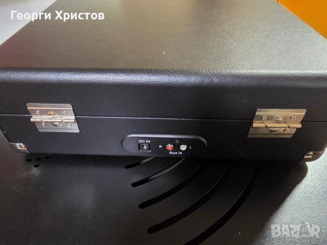 Грамофон Akai в много добро състояние, снимка 3 - Грамофони - 52664905