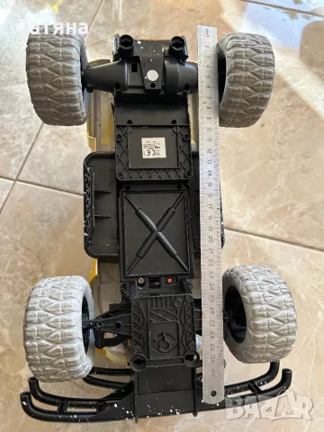 Големи играчки колички хамер и джип от пластмаса, снимка 7 - Коли, камиони, мотори, писти - 48722471