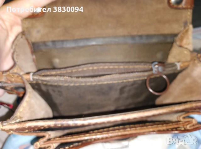 Стара Кожена Дамска Чанта, снимка 4 - Чанти - 51180892