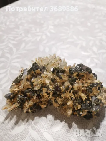 Кристал от рудници , снимка 2 - Антикварни и старинни предмети - 48789110