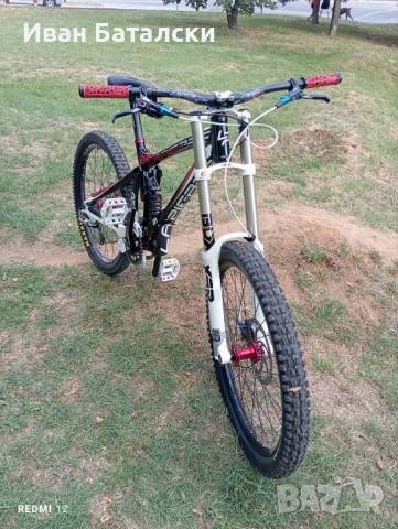 Downhill bike 26 La pierre Перфектен , Boxxer Rockshox , Fox dh. MAXXIS, снимка 7 - Велосипеди - 51424212