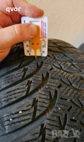 4 бр зимни гуми Kumho , снимка 5 - Гуми и джанти - 52850117