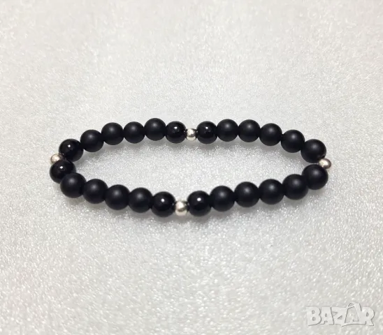 Еластична Гривна с Оникс и Сребърни топчета /проба 925/