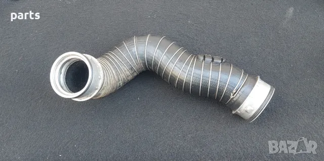 Маркуч Турбо Мерцедес C класа W203 , снимка 2 - Части - 49759030