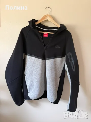 Nike Tech Fleece