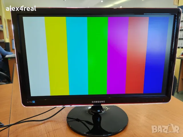 Продавам монитор LED Monitor Samsung 24" S24A350H  
