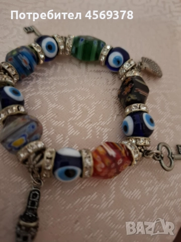 Дамска гривна с висулки, снимка 4 - Гривни - 52291603