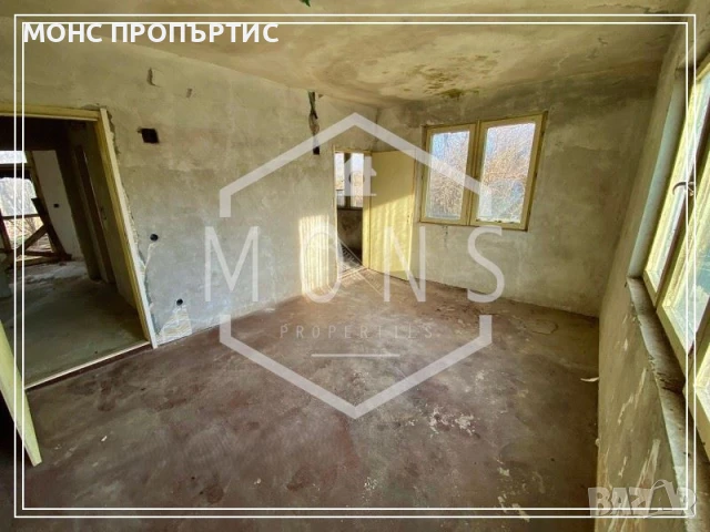 Урегулиран поземлен имот (УПИ) със застроена жилищна сграда в живописното село Върбица, област Велик, снимка 7 - Парцели - 51191605