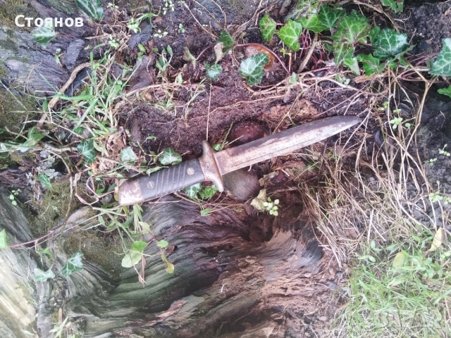 Нож на дневалния БГ., снимка 2 - Антикварни и старинни предмети - 48788060