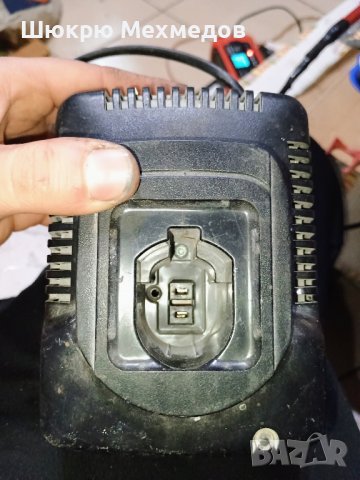 зарядно за DeWALT, снимка 3 - Винтоверти - 44150642