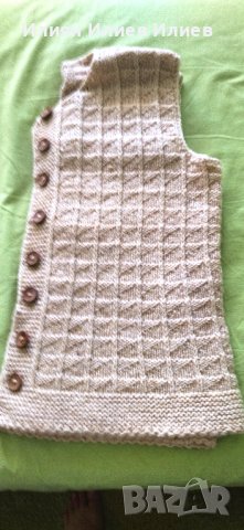 Елеци, терлици, шал, пуловери