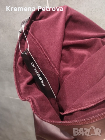 Комплект от Клин от екокожа и Поло от релефен трикотаж с къс ръкав, снимка 5 - Комплекти - 52052359