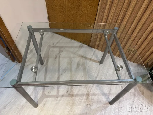Стъклена маса , снимка 2 - Маси - 50180844
