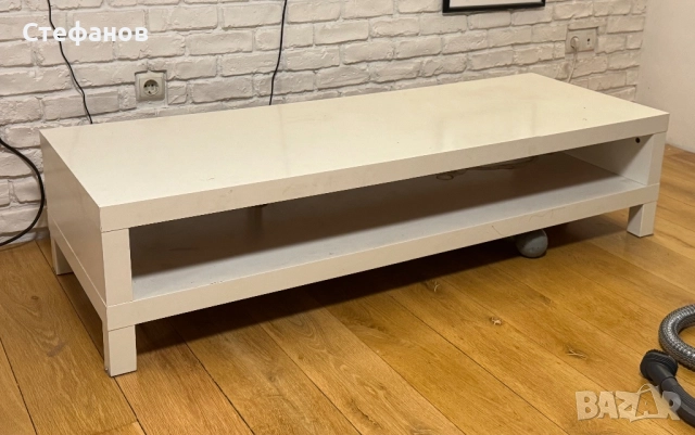 ТВ шкаф от Икеа, снимка 2 - Шкафове - 52770812