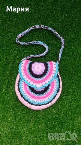 Малка плетена шарена детска чанта, снимка 5 - Чанти - 41306157