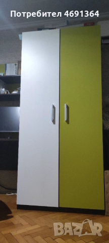 Комплект от ъглови легла с ракла, гардероб,бюро със секция.