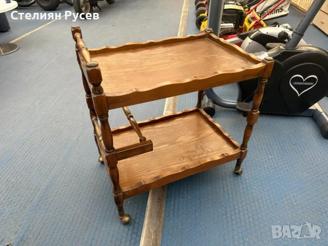 094 помощна масичка с колелца 60 / 40см от масивно дърво (дърворезба) -цена 85 лв  -60 см височина  , снимка 3 - Маси - 48370507