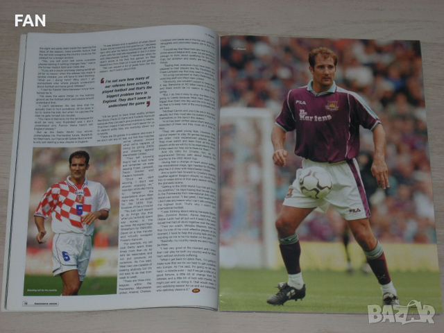 Уест Хям Юнайтед официални клубни списания "HAMMERS News" от 2000 до 2002 г., снимка 4 - Фен артикули - 36322597