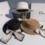 Елегнтна дамска сламена шапка в стилен дизайн с перли и панделка на точки👒🤩, снимка 3