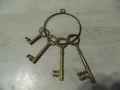 № 7797 комплект от 4 броя стари бронзови ключове  , снимка 1