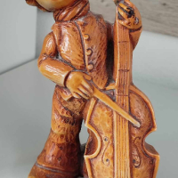 Статуетка на музикант, снимка 1 - Антикварни и старинни предмети - 44631198