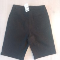Нови черни къси дънкови панталони с висока талия М, снимка 4 - Къси панталони и бермуди - 44793997