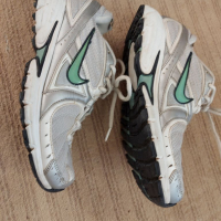 Оригинални маратонки"Nike "-номер 39 (5,5), снимка 2 - Маратонки - 36209275