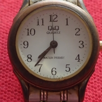 Марков дамски часовник Q/Q QUARTZ WATER RESIST много красив здрава оригинална верижка - 23488, снимка 8 - Дамски - 36110991