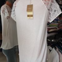 -20% Бяла блуза с дантелени ръкави - М/Л размер , снимка 3 - Тениски - 36082068