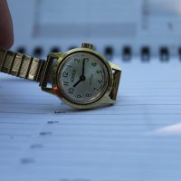 Швейцарски дамски часовник ''Roamer'' /Anfibio/ позлатен, снимка 5 - Дамски - 41435531