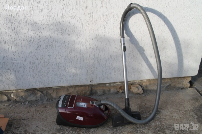 Прахосмукачка ''Miele Complete c3'' 890 W, снимка 1