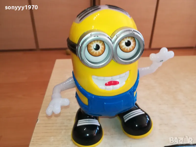 Танцуваща играчка-миньон на батерии-СВЕТИ СВИРИ ТАНЦУВА 1512241216, снимка 1