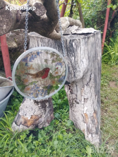 Ръчно рисуван витраж с червеношийка 📐 13,5 см. , снимка 1