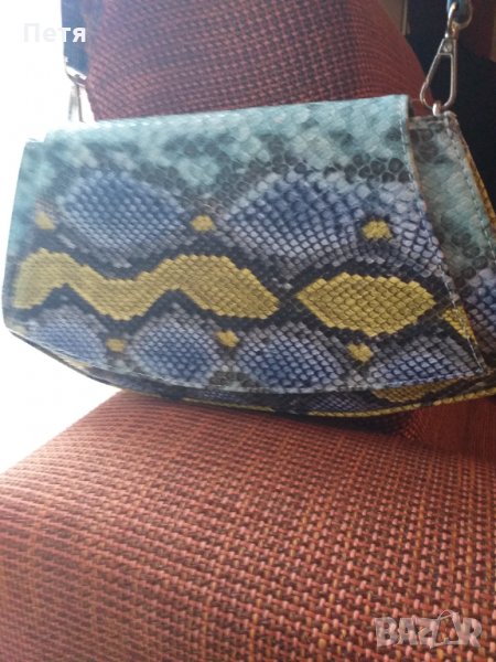 Чисто нова средна чантичка за вашите разноцветни обувки , снимка 1