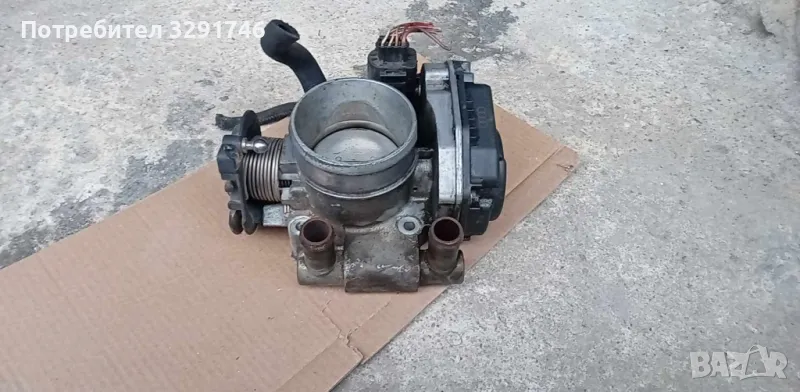 Дроселова клапа за Ауди А4 1.8 бензин 125к.с 1996г , снимка 1